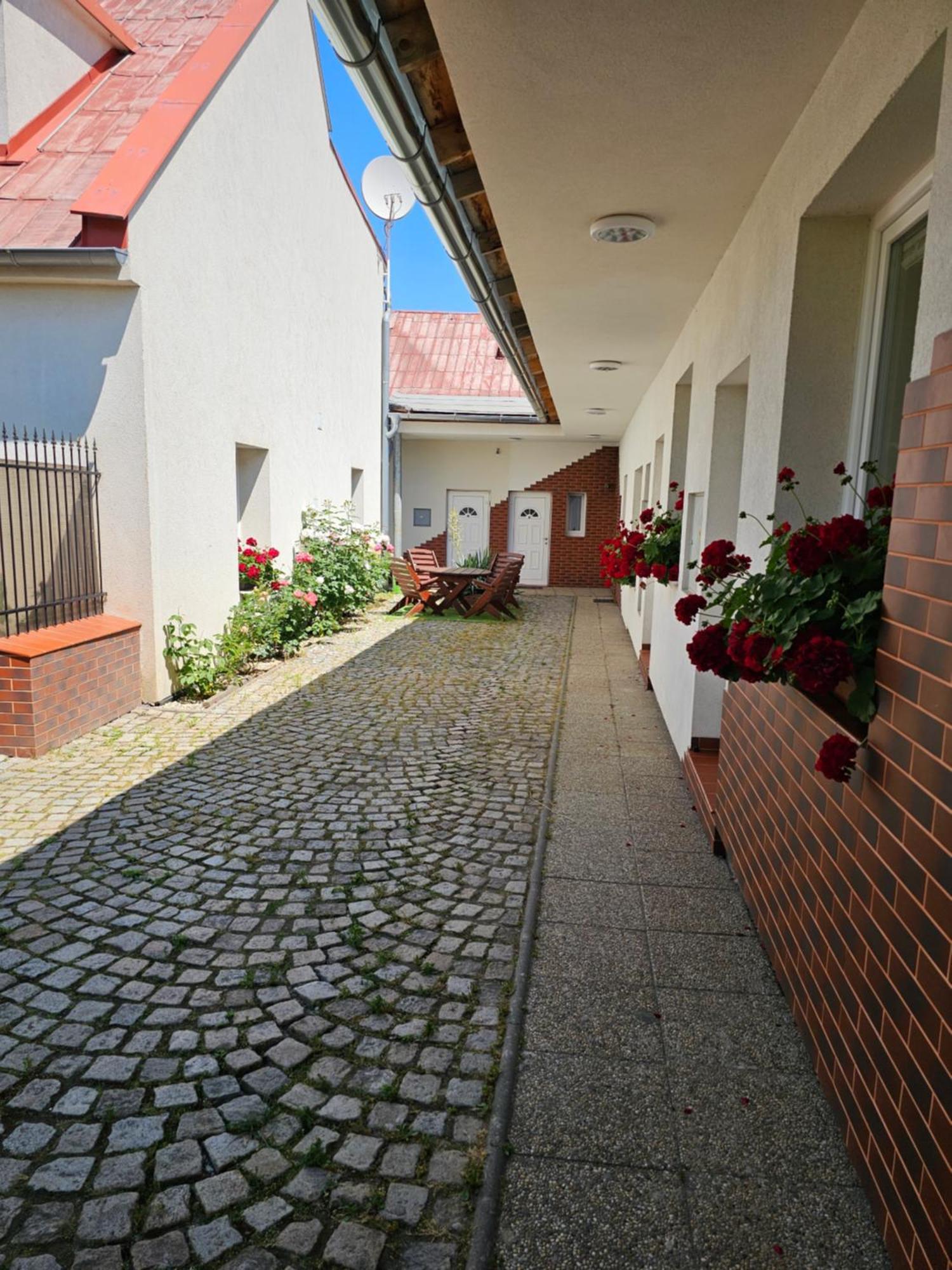 Olomouc NEW2 Apartment Exterior foto